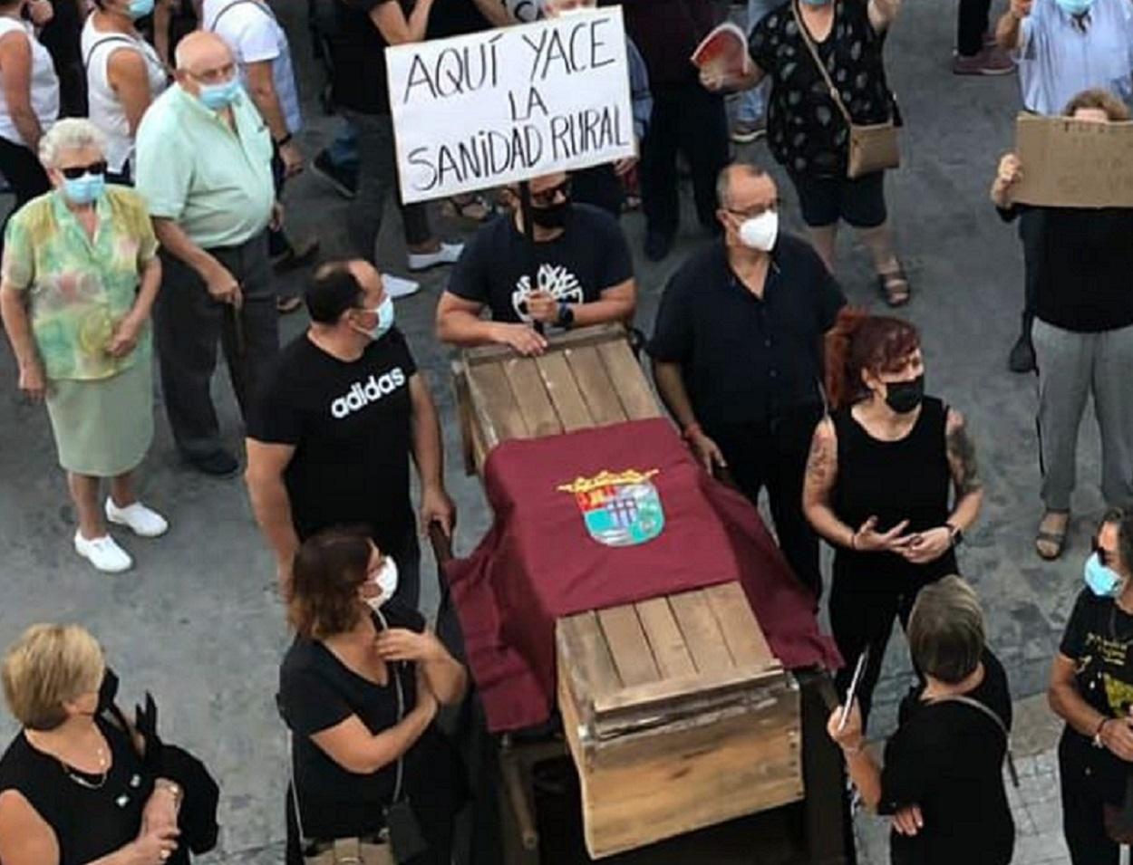 La España rural denuncia la falta de medios y clama por una ''sanidad ...