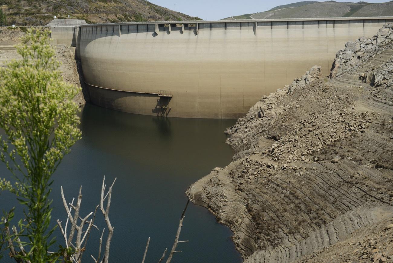 Imagen de finales del pasado mes de agosto del embalse de Portas (Foto: Europa Press).