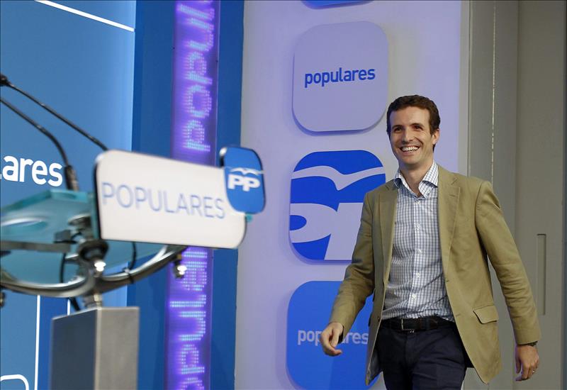 Pablo Casado, la gran promesa del PP, hace el ridículo al decir que en Grecia hay "una ola de atracos y violencia"