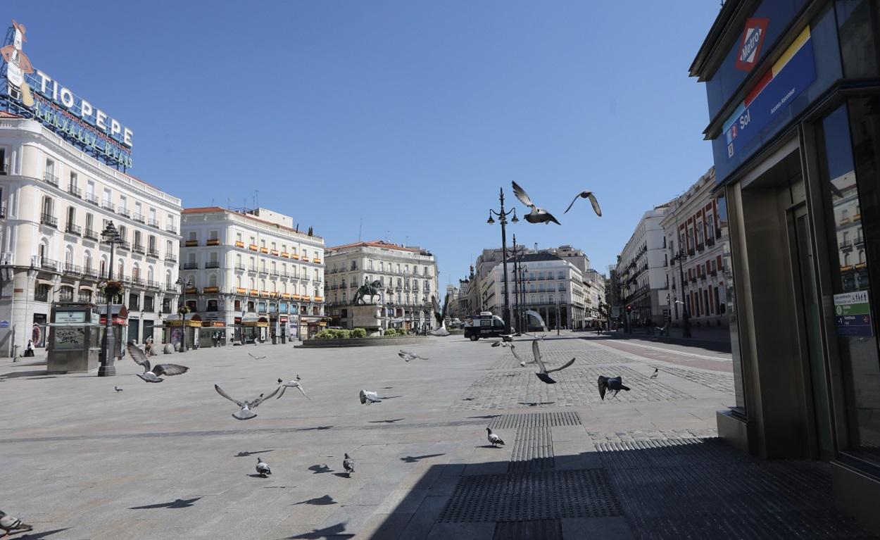 La Puerta del Sol vacía durante el estado de alarma. 3 de abril de 2020. EP