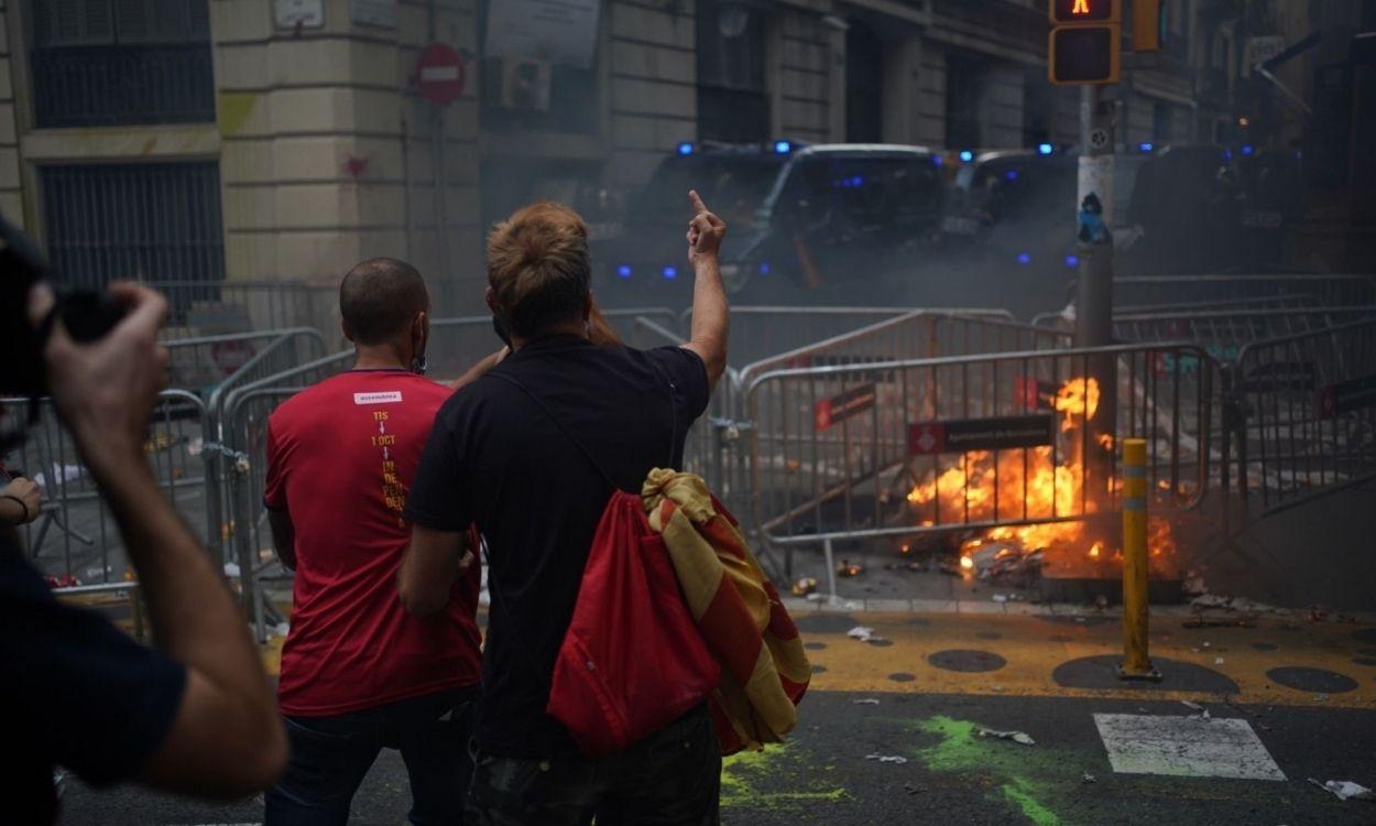 Altercados ante la Jefatura de Policía de Barcelona durante la Diada