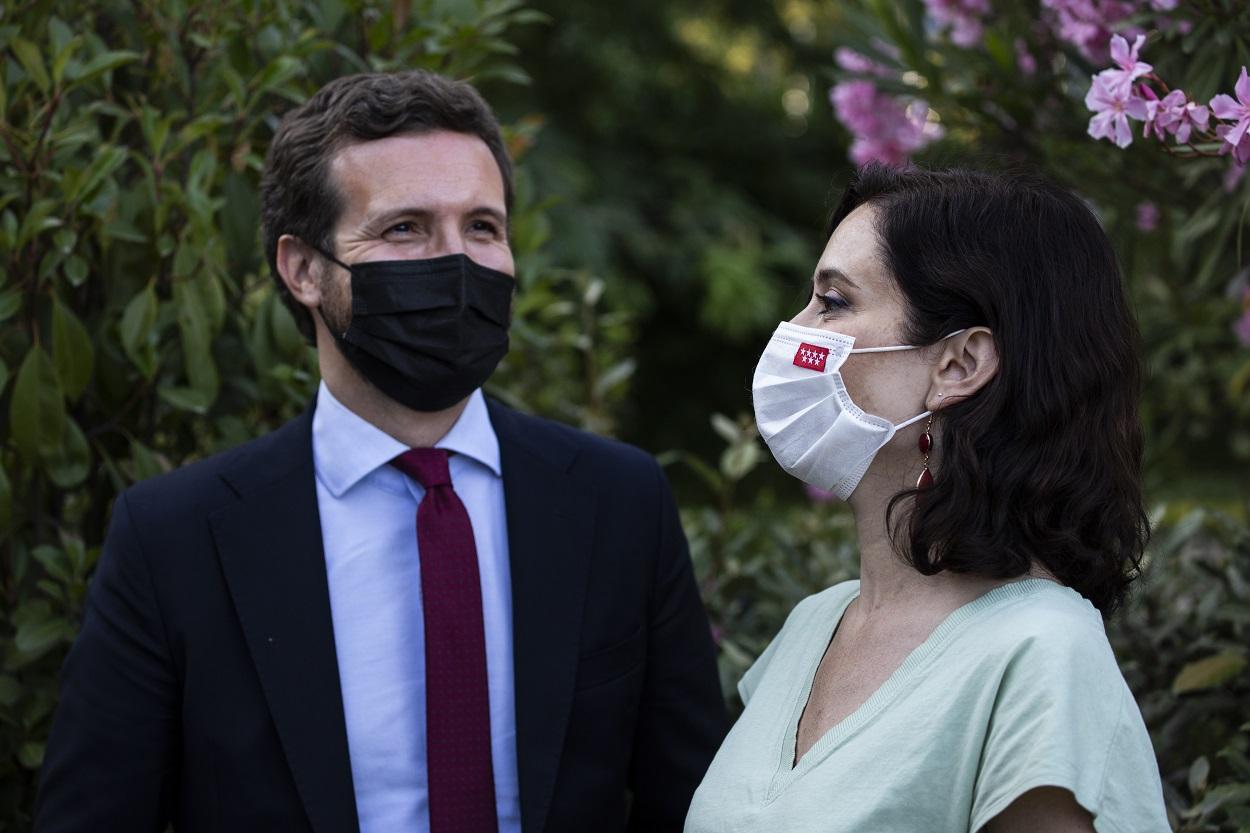 El presidente del PP, Pablo Casado, y la presidenta de la Comunidad de Madrid, Isabel Díaz Ayuso, en una imagen de archivo. Fuente: Europa Press.