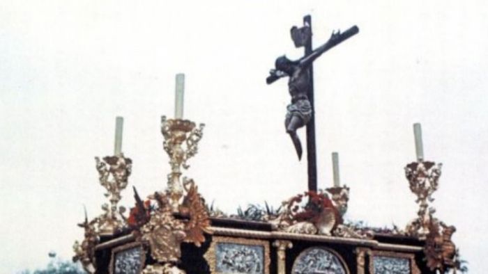 Una imagen 'guerracivilista' de un Cristo mutilado divide a las cofradías malagueñas 