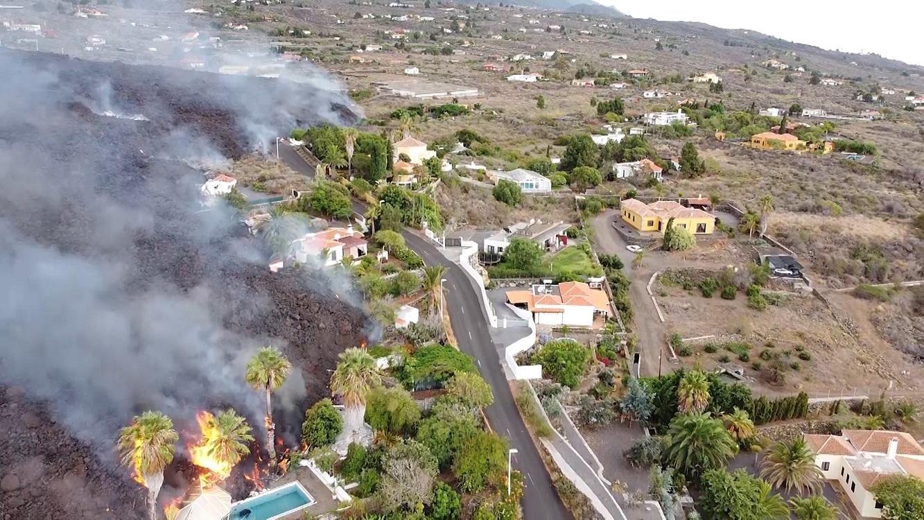 Imagen aérea de la lava del volcán a 20 de septiembre de 2021, en La Palma. Europa Press