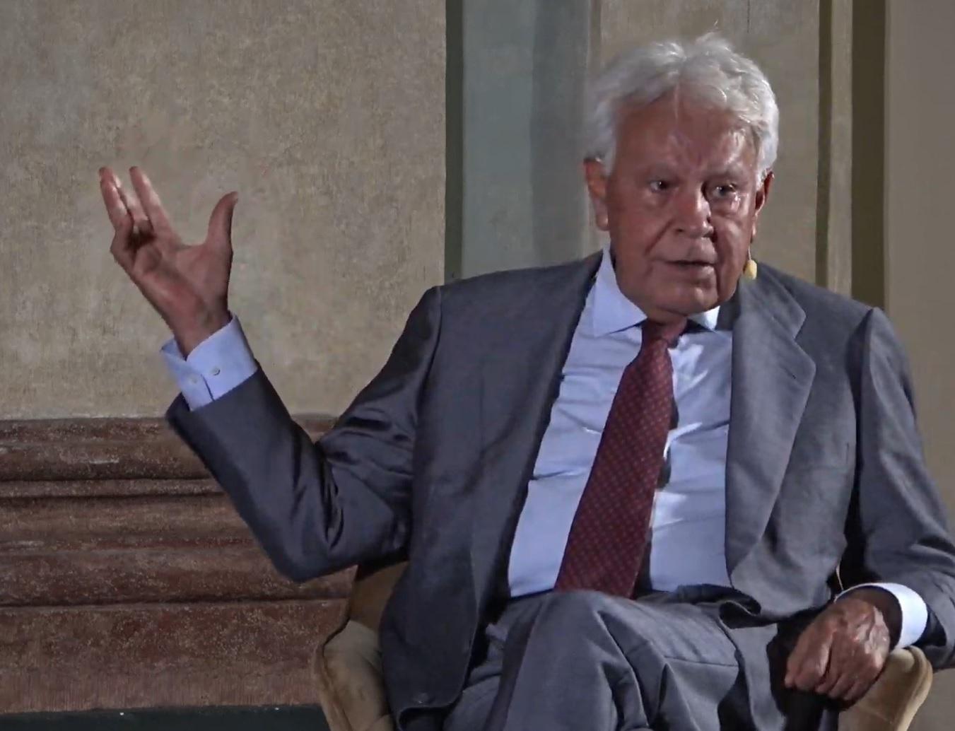 Felipe González, durante su intervención en Cádiz en el ciclo 'Reencuentros' de la Fundación Cajasol. Fuente: Europa Press.