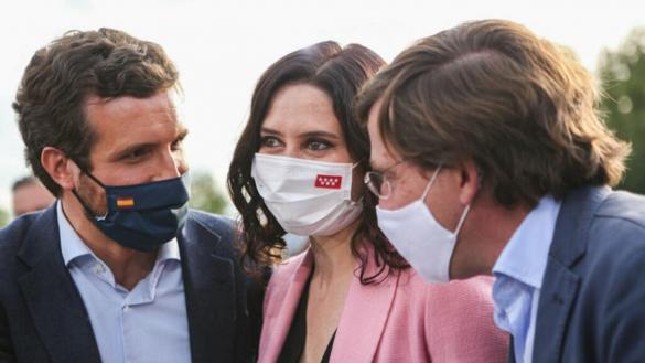 El PP se une ante el discurso del Rey y aplauden el mensaje de ''lealtad'' a la Constitución