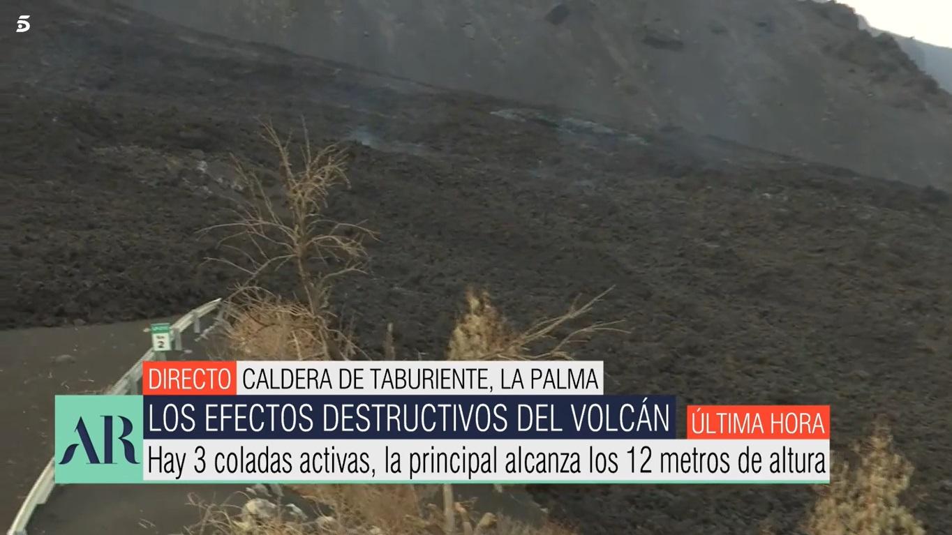 Imagen de la colada de lava cerca del centro de emisión. Telecinco.