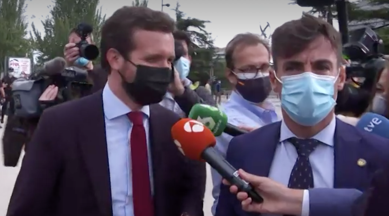 Pablo Casado insiste en recortar las pensiones. Antena 3