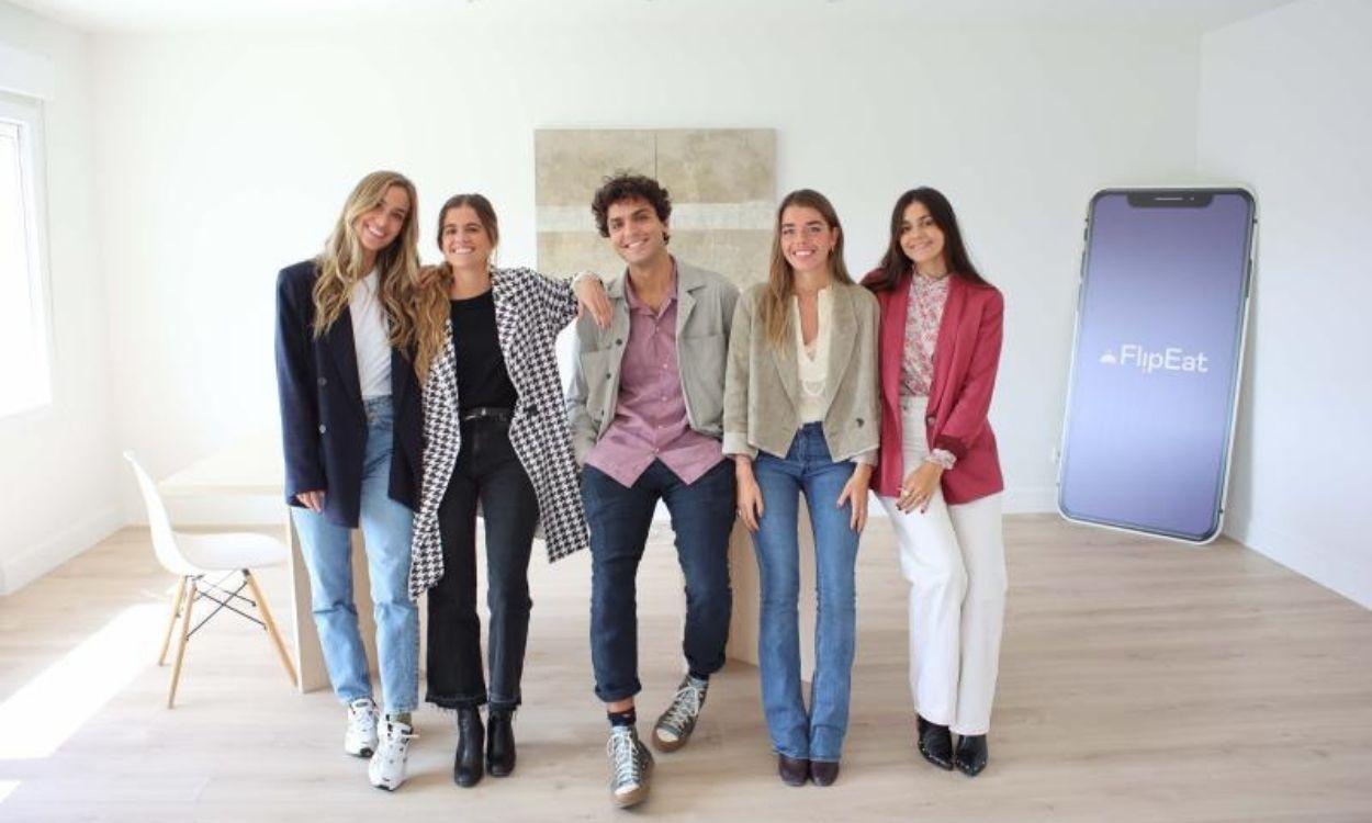 Fundadoras de FlipEat junto a los influencers María Pombo, María García de Jaime y Tomás Páramo