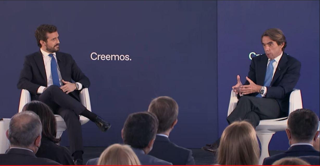 Pablo Casado y José María Aznar en la Convención del PP.