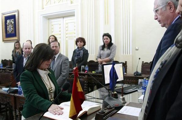 El presidente de Melilla (PP) dispone 'designar a mi mujer viceconsejera'