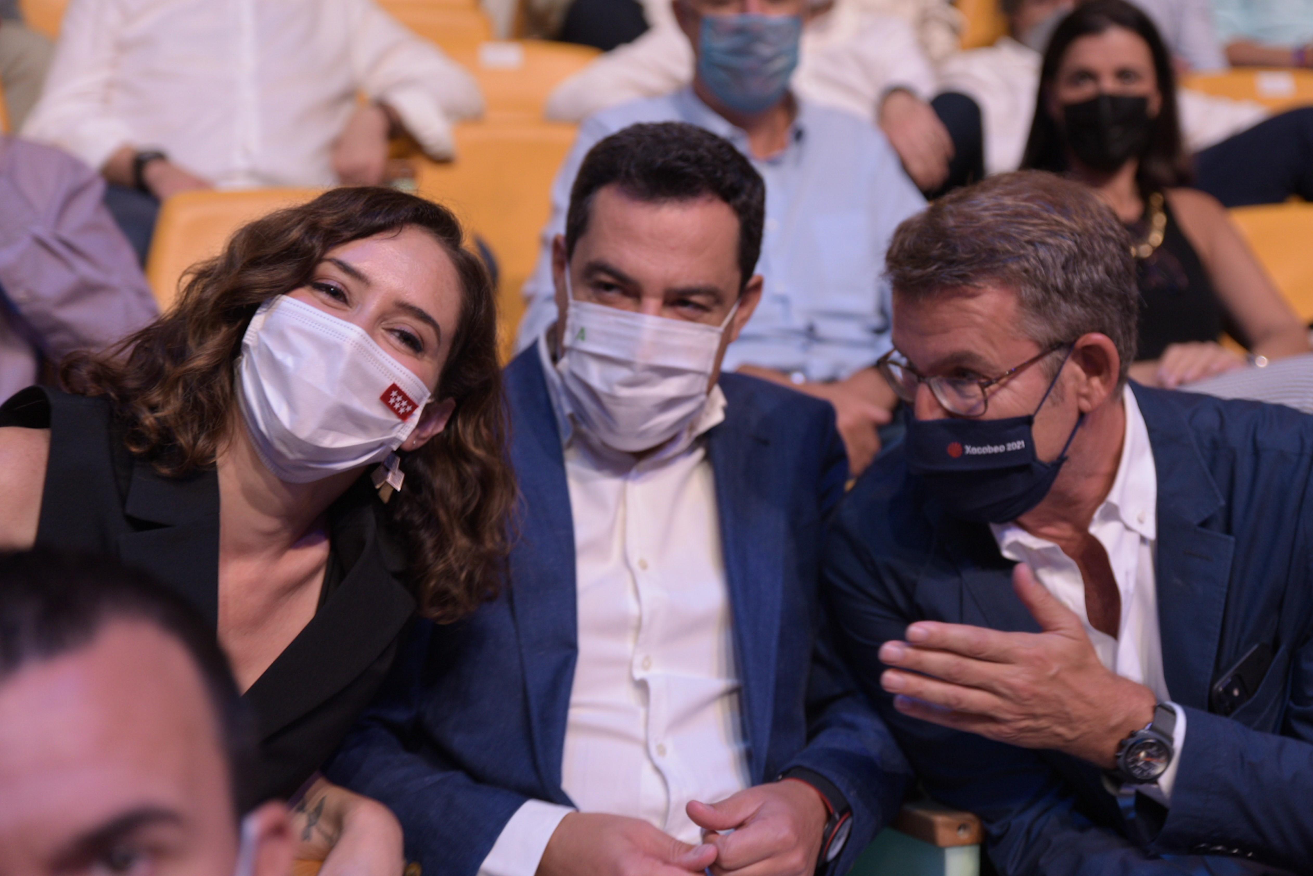 Isabel Díaz Ayuso, Juan Manuel Moreno Bonilla y Alberto Núñez Feijóo en la sexta jornada de la convención nacional del PP. EP