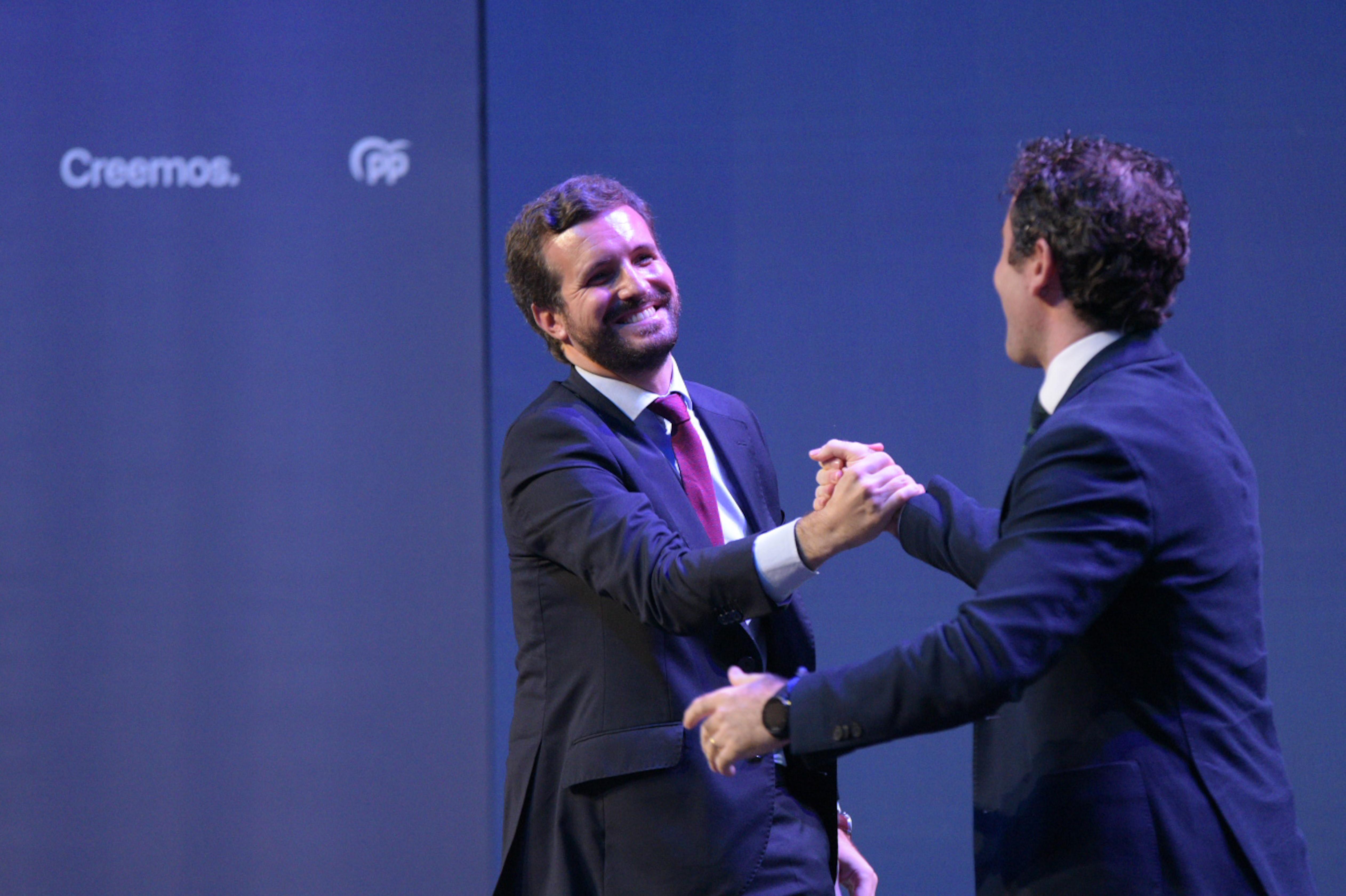 El presidente del PP, Pablo Casado, y el secretario general, Teodoro García Egea, durante el sexto día de convención. EP