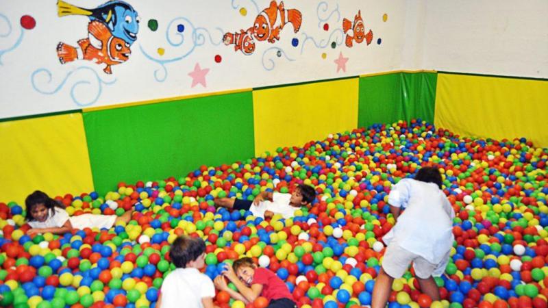 Centro de ocio - parque de bolas - fiestas de cumpleaños