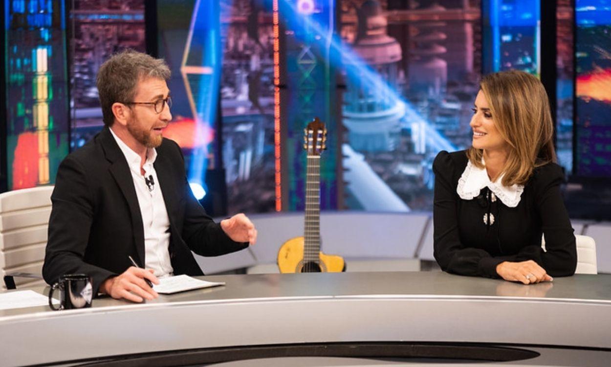Penélope Cruz con Pablo Motos en 'El Hormiguero'. Antena 3.