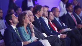 La ministra para la Transición Ecológica, Teresa Ribera y el consejero delegado de Endesa, José Bogas, en un acto anterior. Europa Press