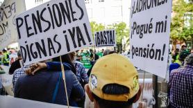 Una manifestación en Madrid contra el recorte en pensiones y en servicios públicos. Europa Press