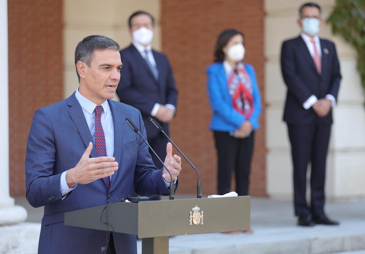 El presidente del Gobierno, Pedro Sánchez, en una rueda de prensa tras una reunión con el secretario general de la OTAN