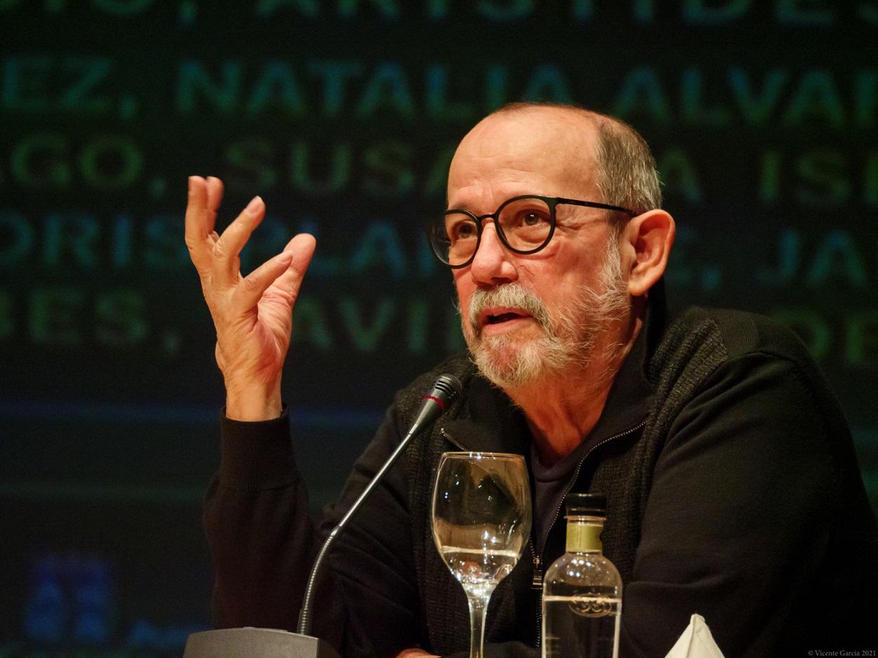 Silivio Rodríguez recibe el premio Leteo. Rafael Saravia