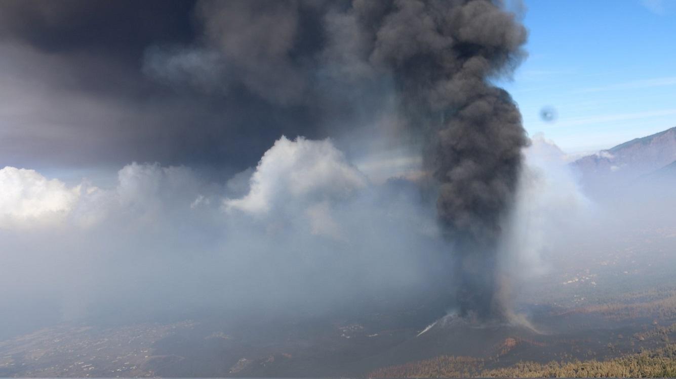 Nube de cenizas del volcán de La Palma. Fuente: Europa Press.