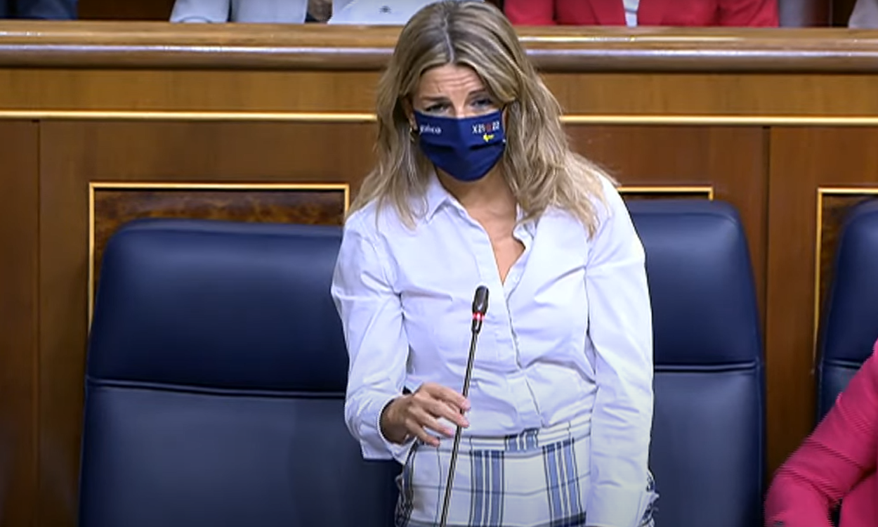 Yolanda Díaz responde a García Egea durante una sesión de control al Gobierno