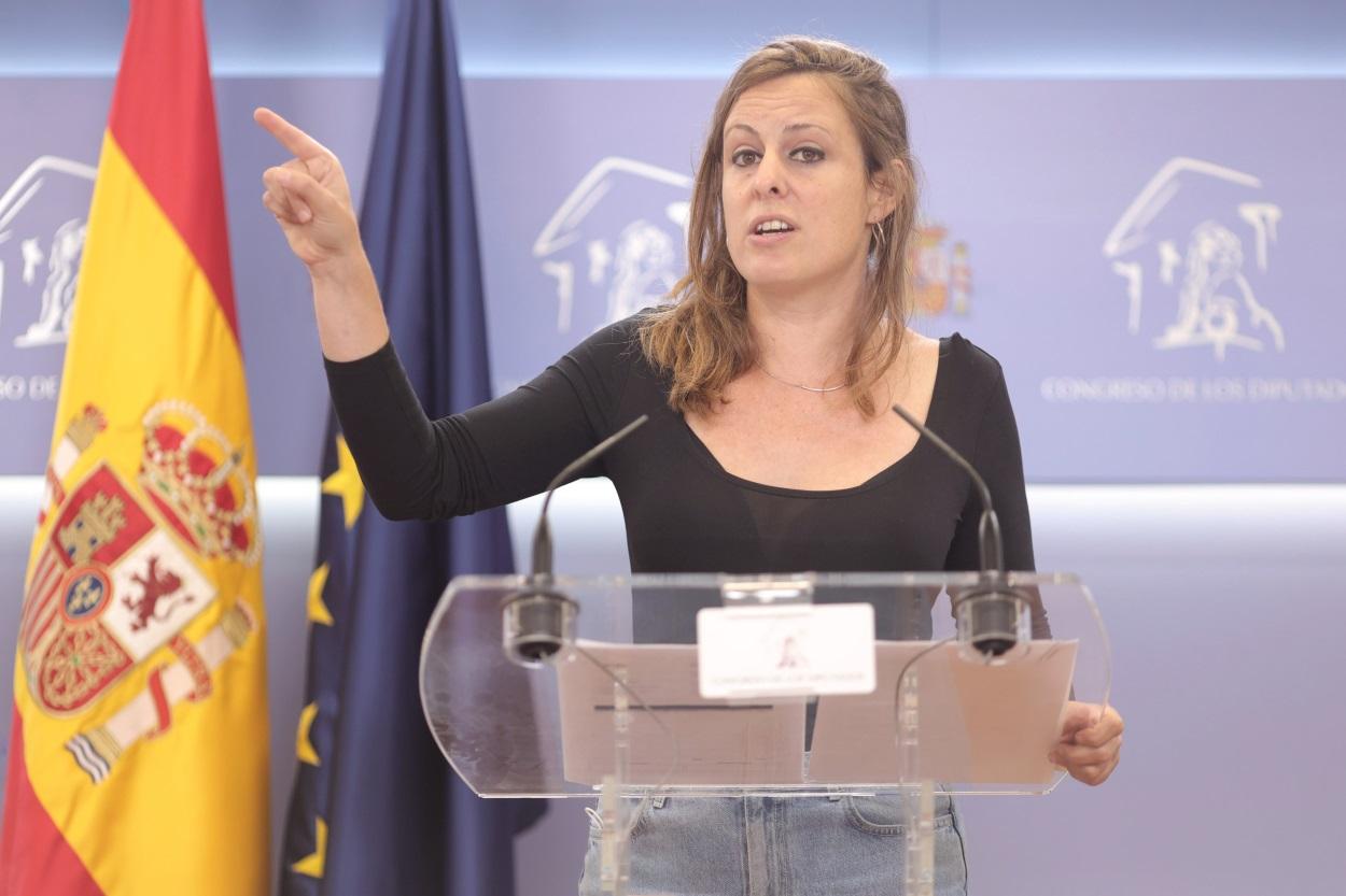 La portavoz de la CUP en el Congreso, Mireia Vehí, ofrece una rueda anterior a la celebración de la Junta de Portavoces en el Congreso de los Diputados