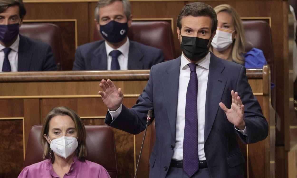 El líder del PP, Pablo Casado, y Cuca Gamarra, portavoz del partido, en el Congreso de los Diputados. EP