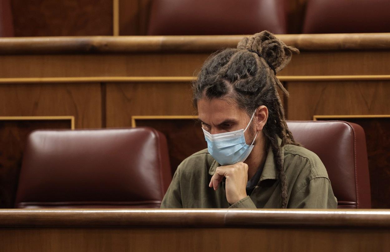 El ex secretario de Organización y diputado de Unidas Podemos Alberto Rodríguez en una sesión plenaria en el Congreso de los Diputados. Fuente: Europa Press.