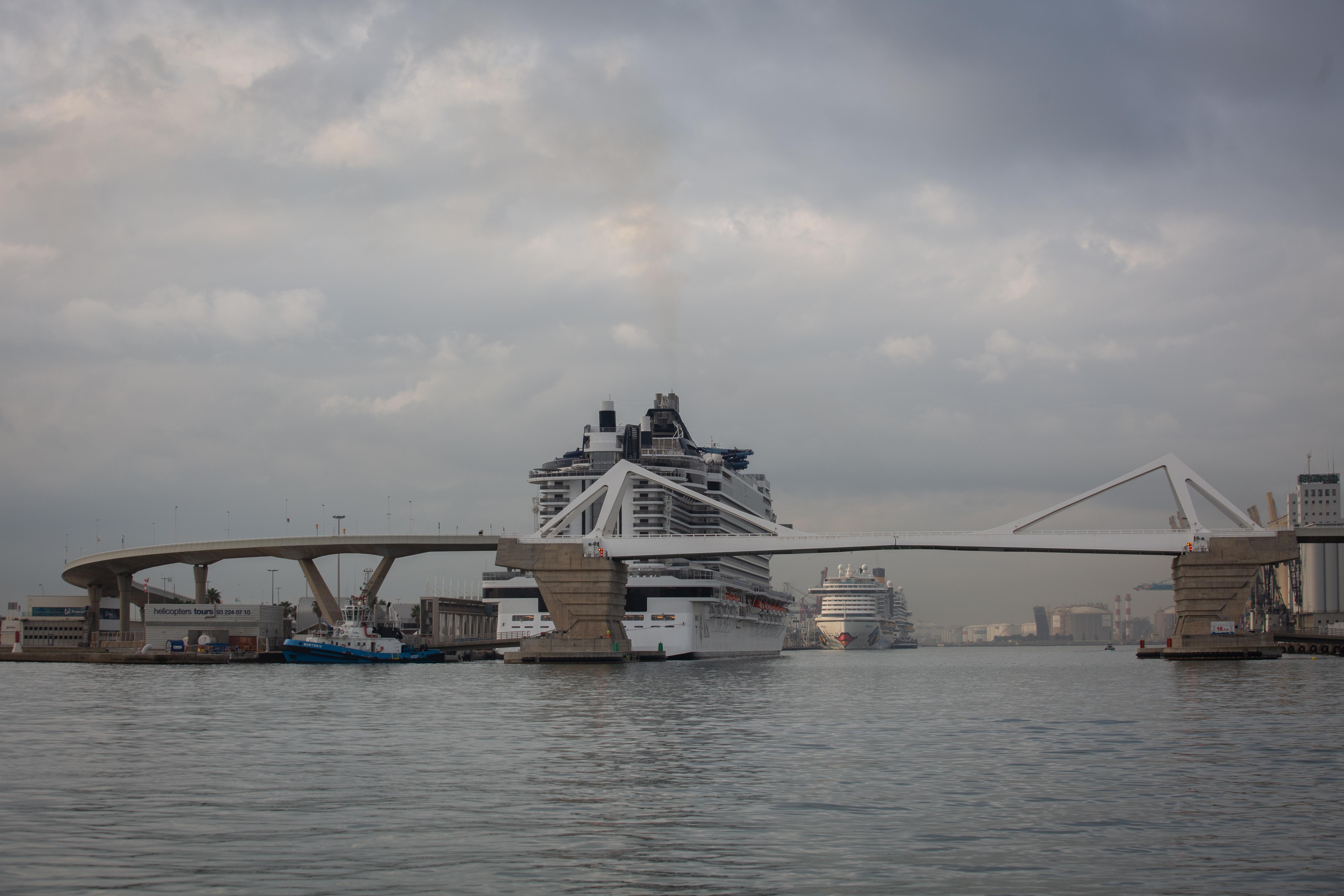 Un crucero llega al Puerto de Barcelona. David Zorrakino / Europa Press