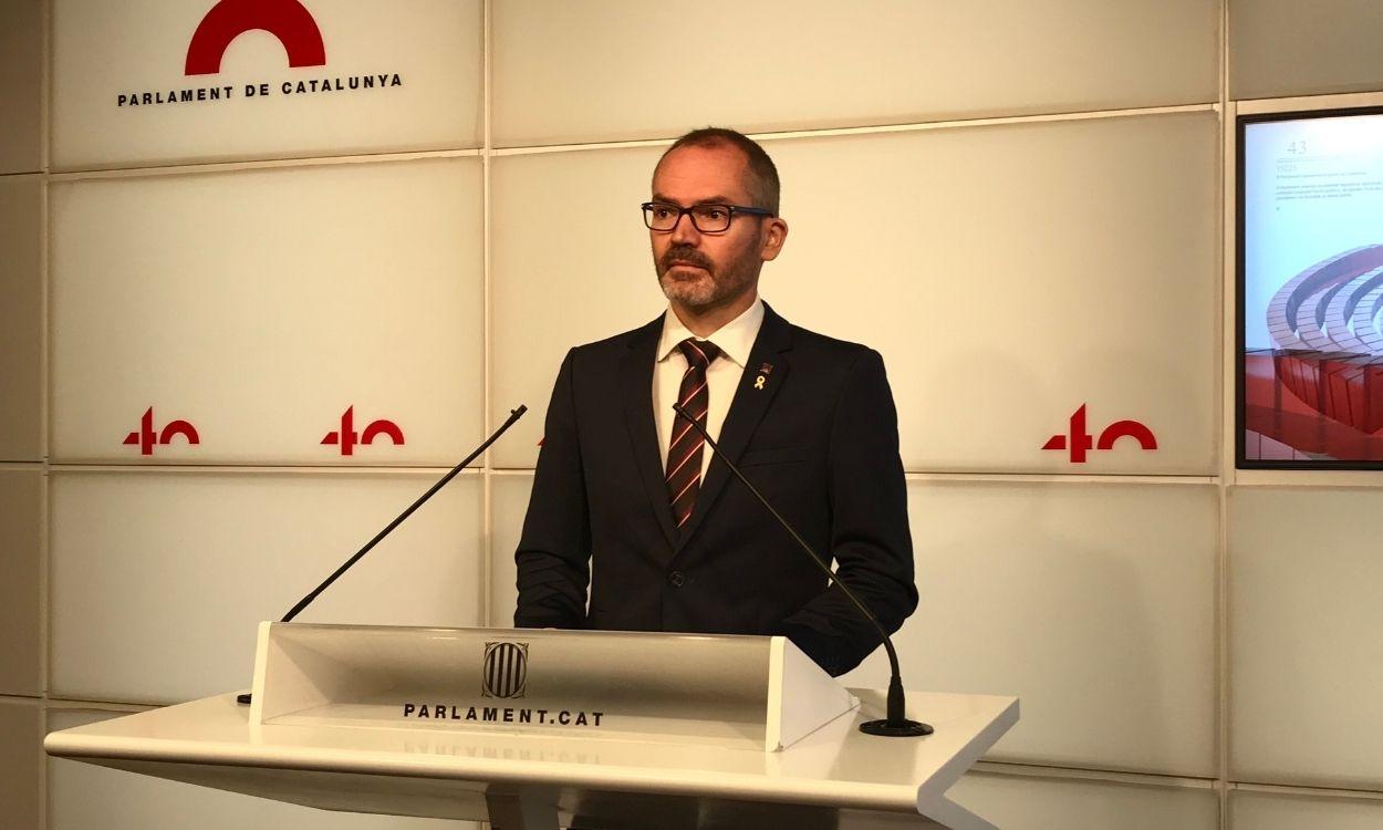 El vicepresidente del Parlament de Cataluña, Josep Costa, en sala de prensa. Europa Press.