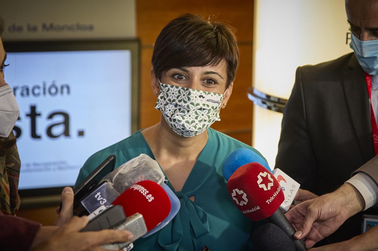 La ministra de Política Territorial y portavoz del Gobierno, Isabel Rodríguez, atiende a los medios en el Complejo de la Moncloa