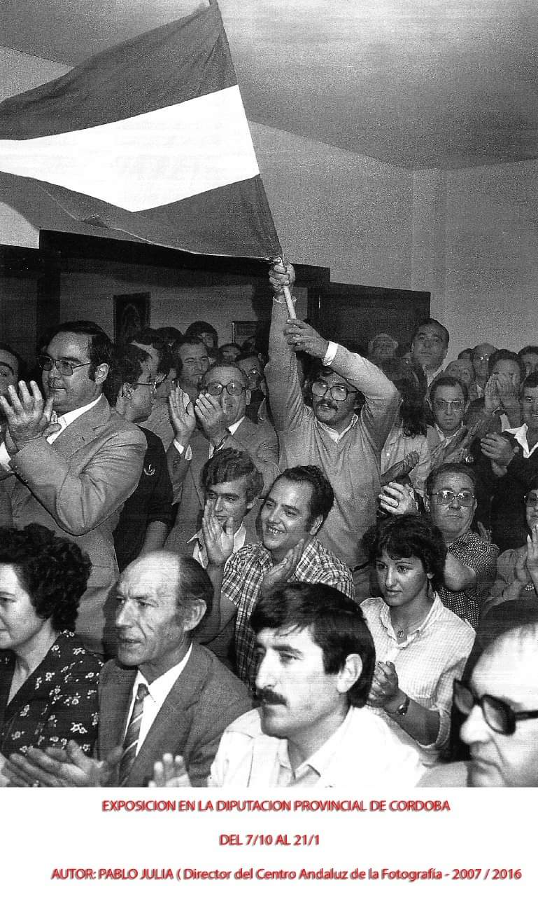 La ilusión de la democracia municipal. Pleno Ayuntamiento de Cabra (Córdoba). 19 abril 1979. Foto Pablo Juliá.