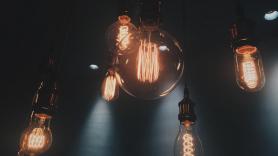 Imagen de una bombilla. Pexels
