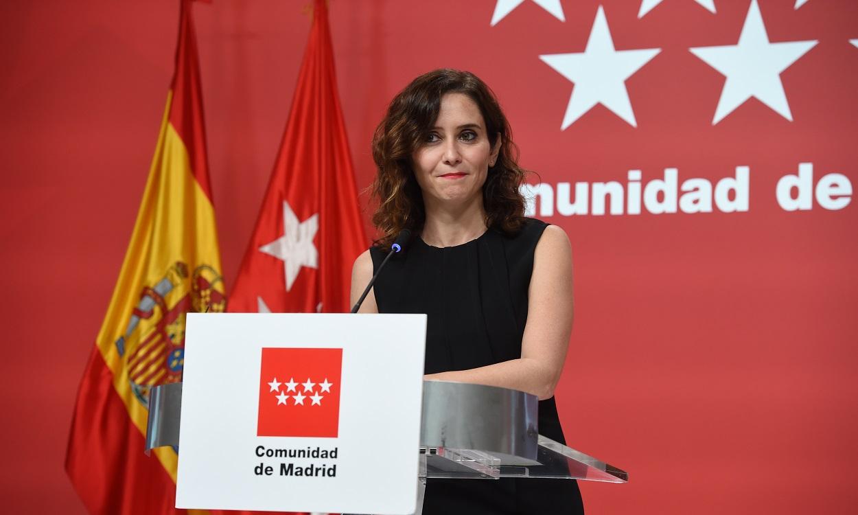 La presidenta de la Comunidad de Madrid, Isabel Díaz Ayuso, durante su intervención ante los medios. EP