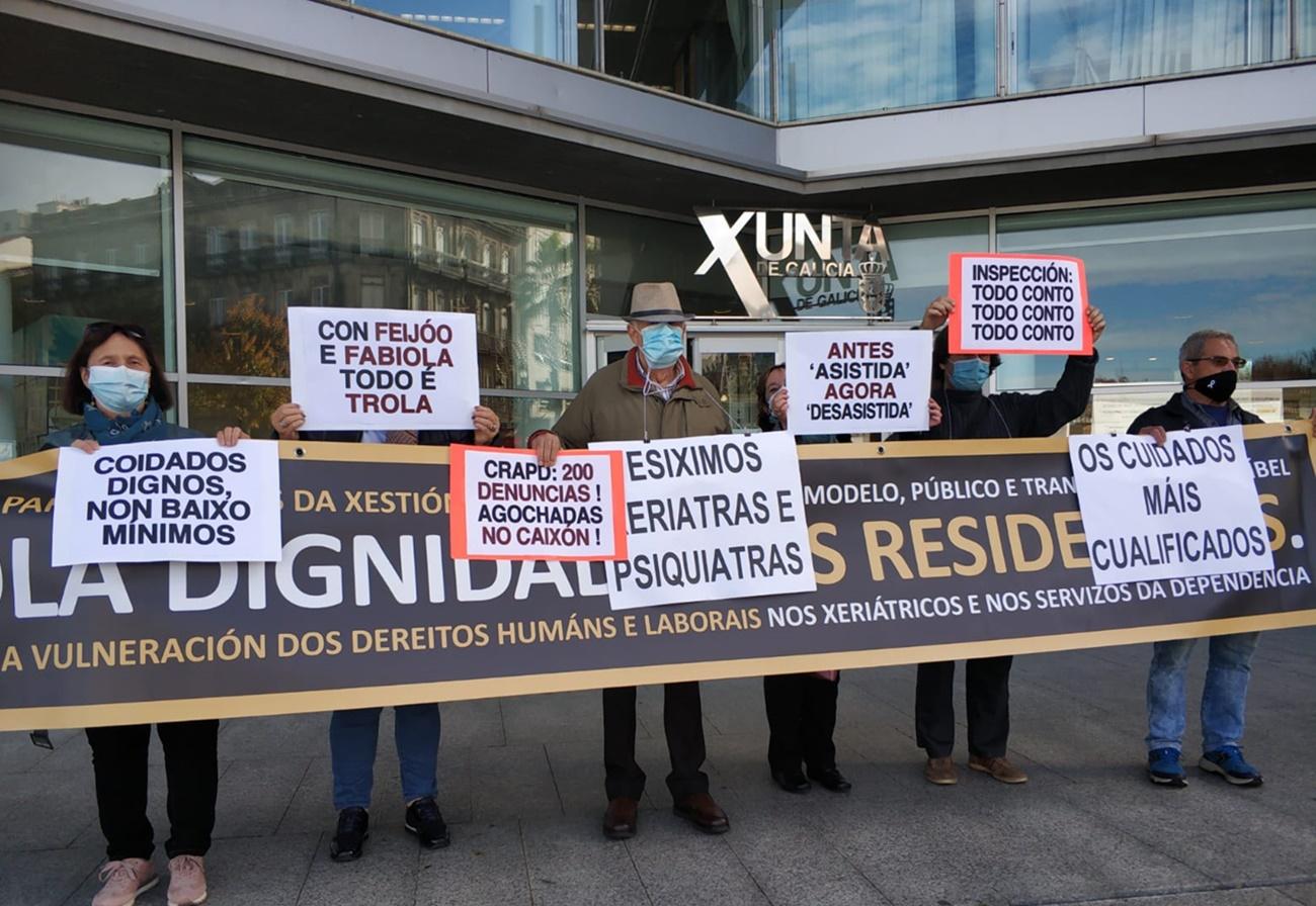 Imagen de la protesta de hoy ante la sede de la Xunta de Galicia en Vigo (Foto: REDE).