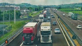 Camiones en carretera