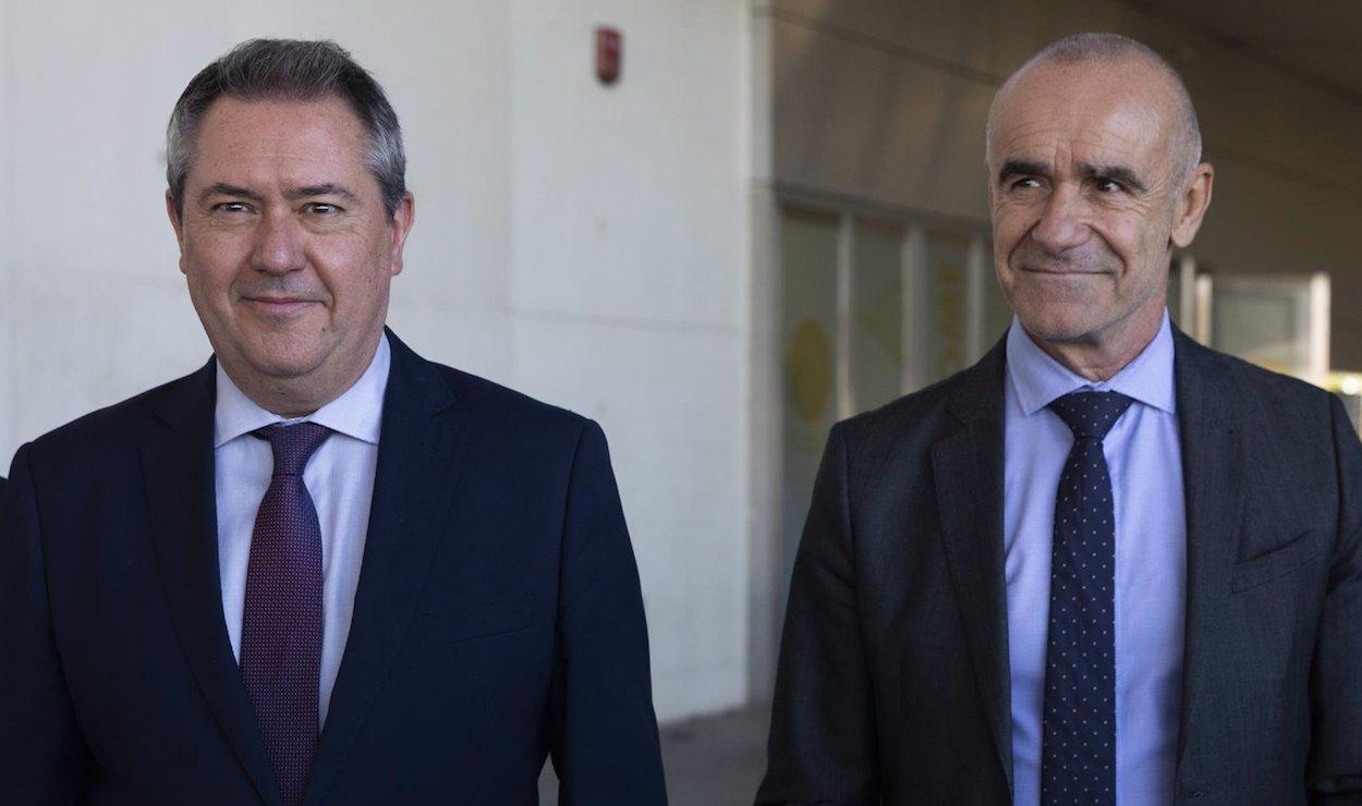 El alcalde Juan Espadas y el concejal Antonio Muñoz, su posible sustituto. MARÍA JOSÉ LÓPEZ/EP
