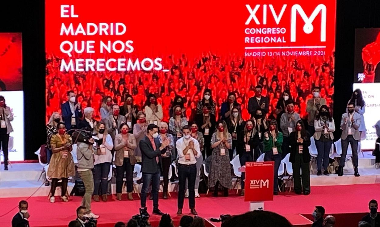 Secretario General del PSOE, Pedro Sánchez, y el Secretario General de Madrid, Juan Lobato, en el 14 Congreso regional