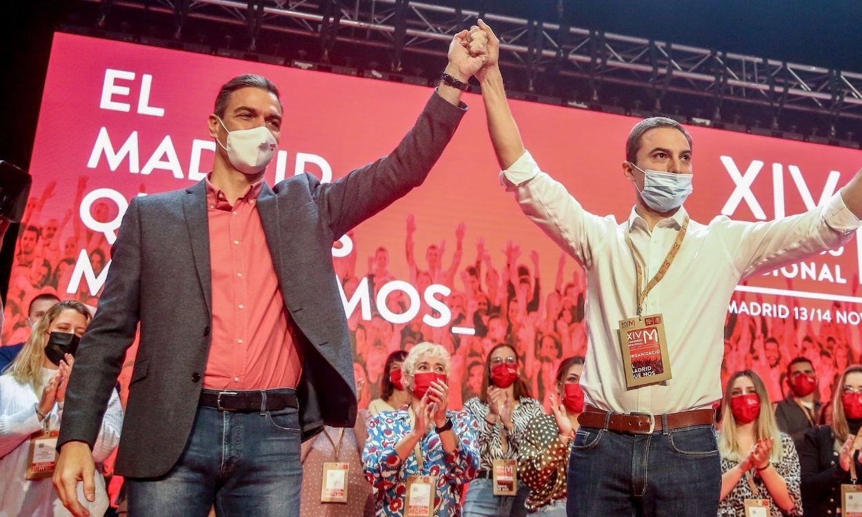 Pedro Sánchez y Juan Lobato durante el XIV Congreso regional del PSOE M