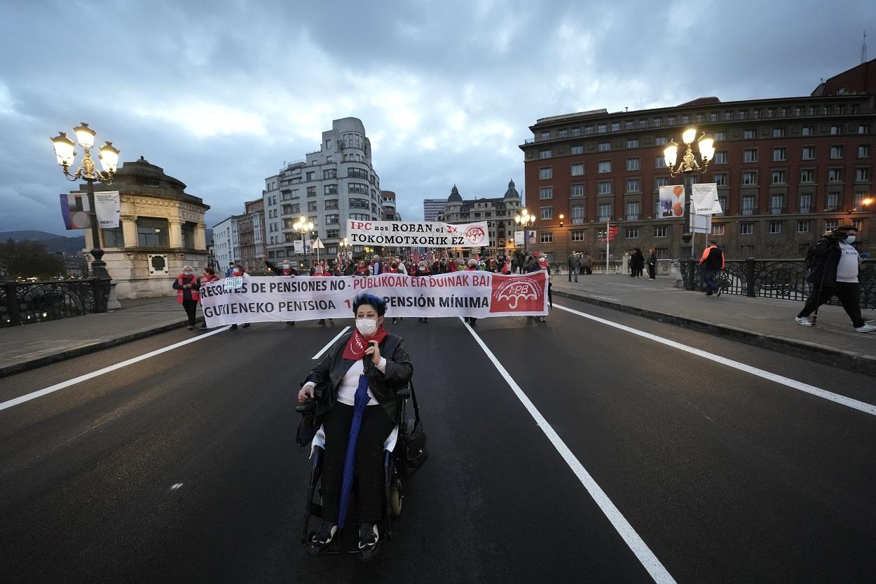 Manifestación de pensionistas en Bilbao este sábado 13 de noviembre. Europa Press