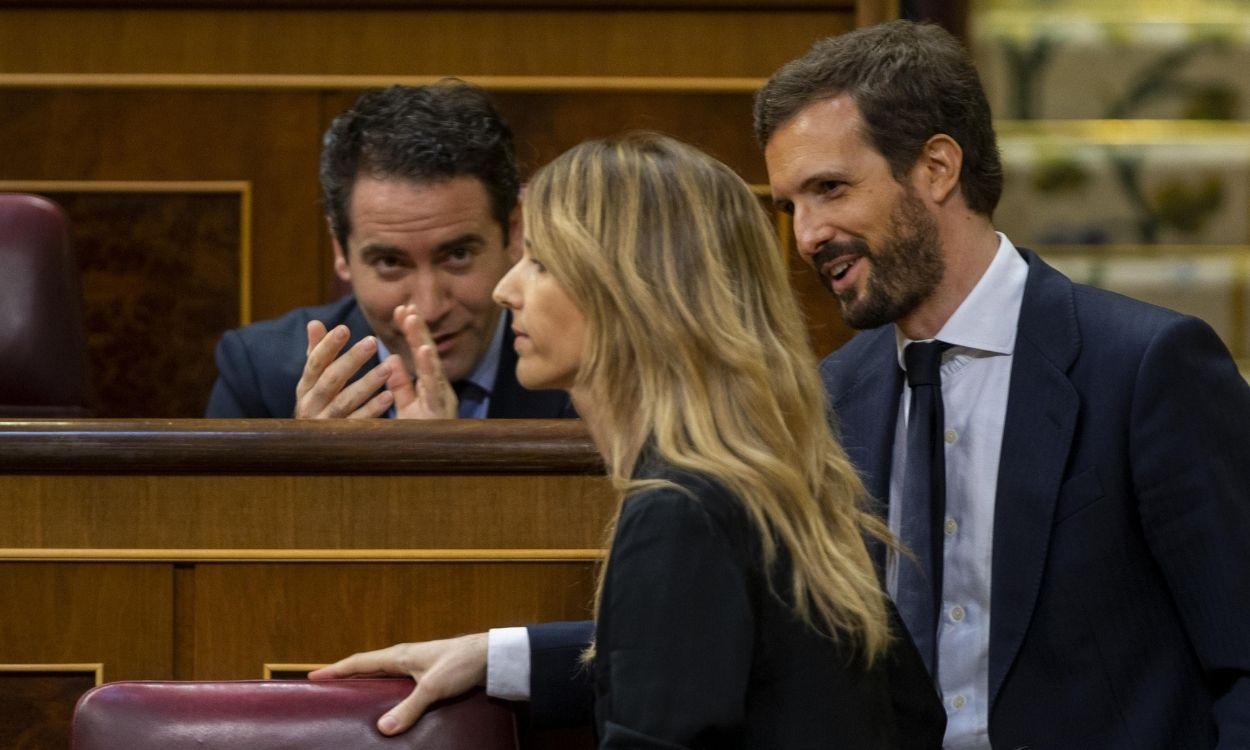 Cayetana Álvarez de Toledo, felicitada por Pablo Casado y Teodoro García Egea, en el Congreso de los Diputados. Europa PressArchivo.