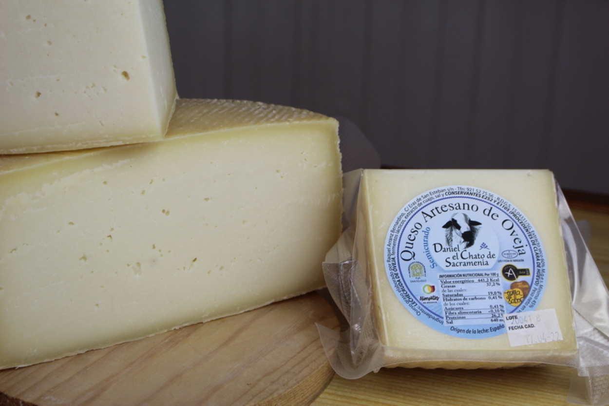 Los quesos están fabricados con leche de ovejas pastoreadas según la tradición