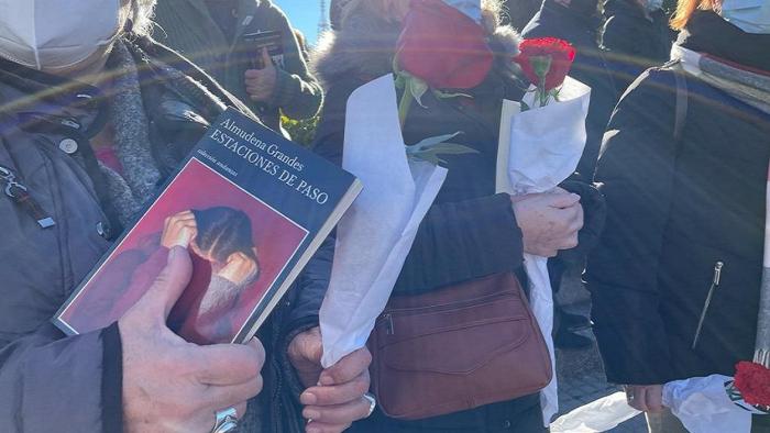 En directo: acto de homenaje del PSOE a Almudena Grandes