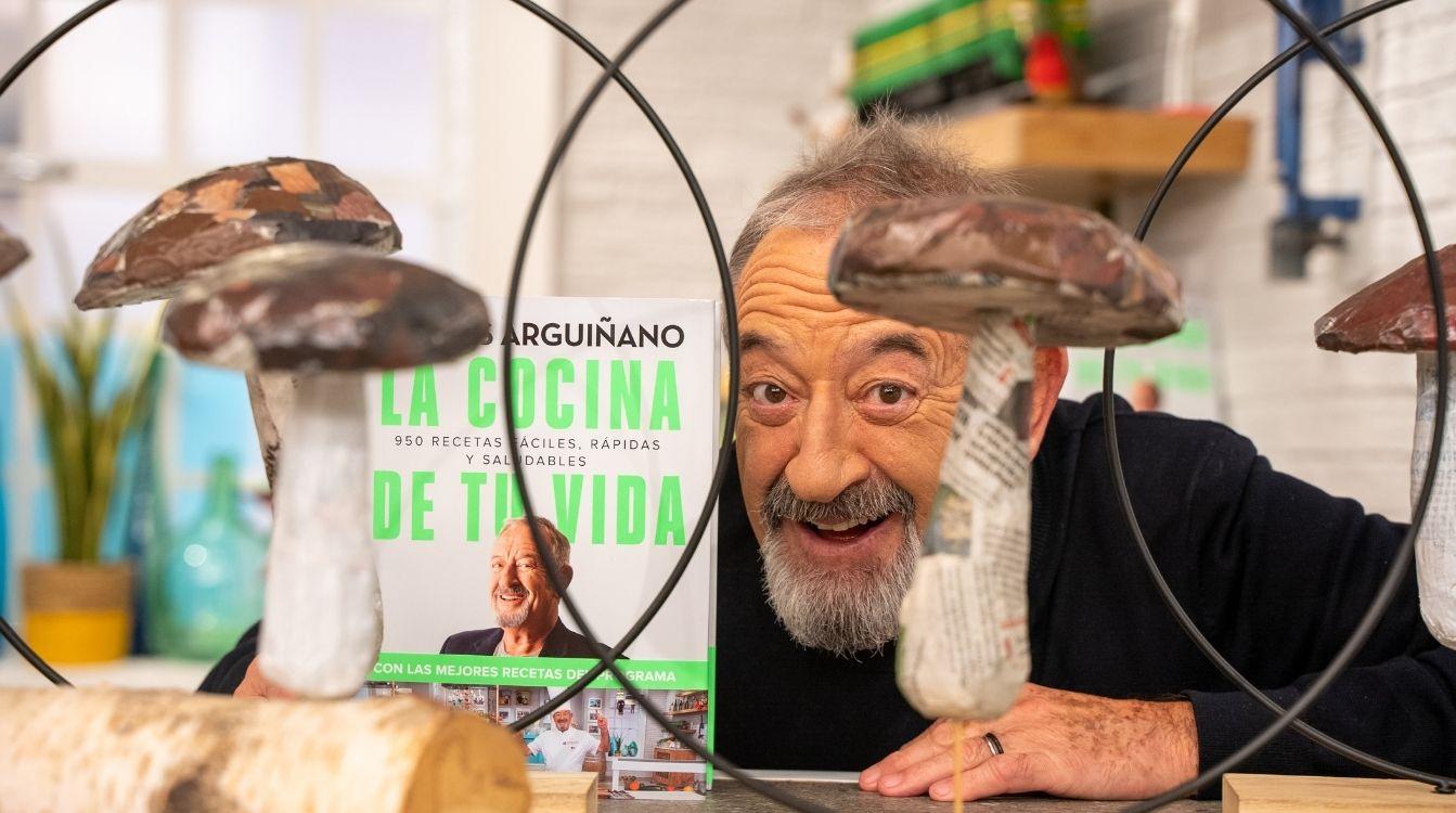 Karlos Arguiñano, además de cocinar, escribir libros y presentar su programa de televisión, ha montado una escuela de cocina, ha sido actor y tiene una bodega, K5, en Guipúzcoa