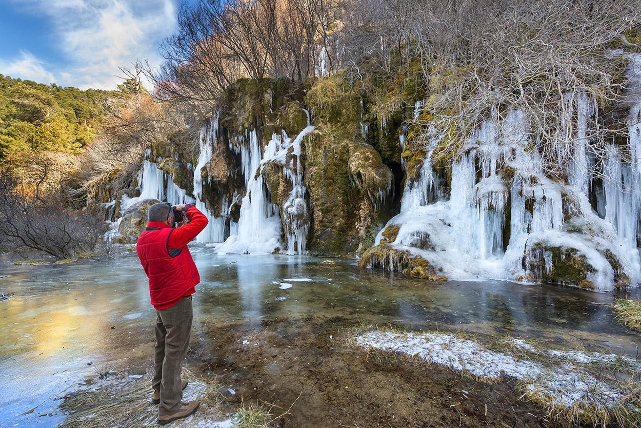 Las cascadas del Río Cuervo, en el Parque Natural de la Serranía de Cuenca, ofrecen en invierno un espectáculo único. © Turismo de Castilla-La Mancha / David Blázquez