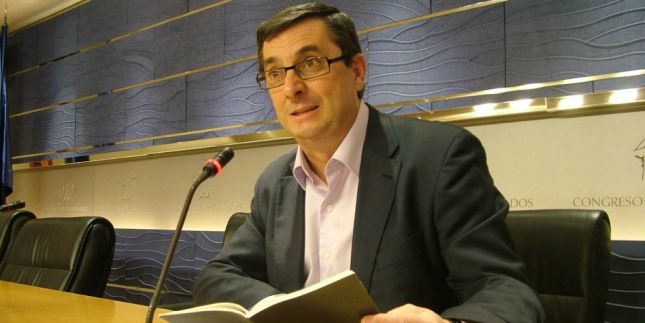 IU exige elecciones en septiembre ante un Rajoy "acorralado por la corrupción" 