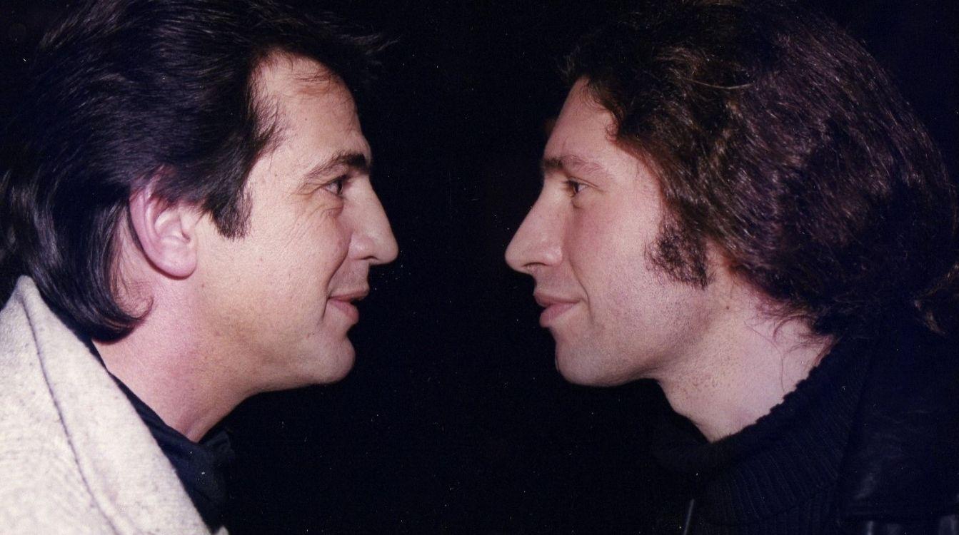 Fotografía facilitada por Javier Menéndez Flores en la que le vemos junto a ya fallecido Manolo Tena Fotografía facilitada por Javier Menéndez Flores en la que le vemos junto a ya fallecido Manolo Tena