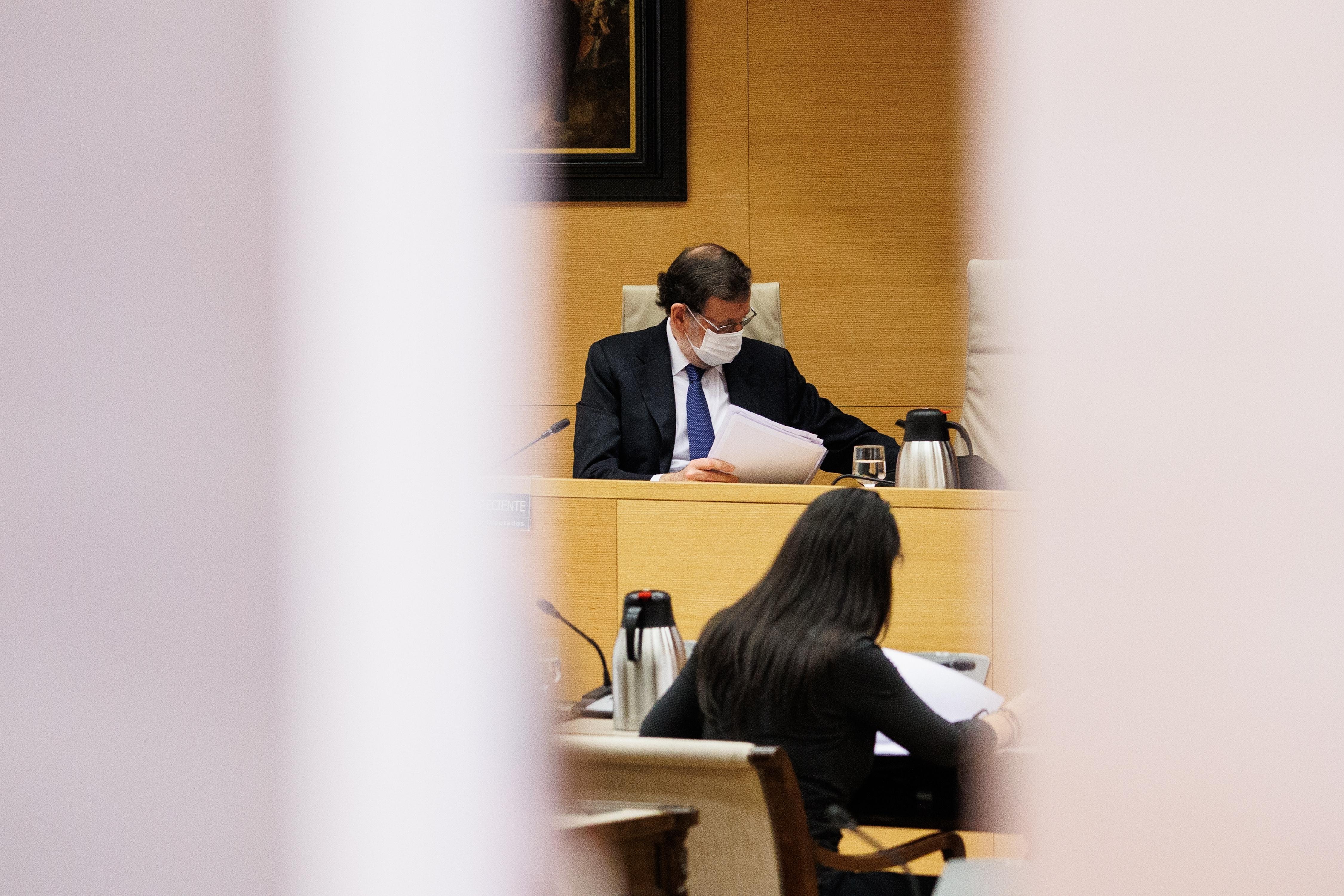 El expresidente del Gobierno, Mariano Rajoy, al inicio de su comparecencia en la comisión que investiga la operación ‘Kitchen’, en el Congreso de los Diputados. Alejandro Martínez Vélez / Europa Press