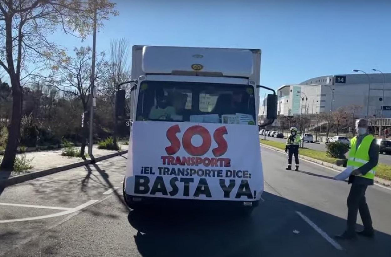 Uno de los camiones que participan en la manifestación. Youtube