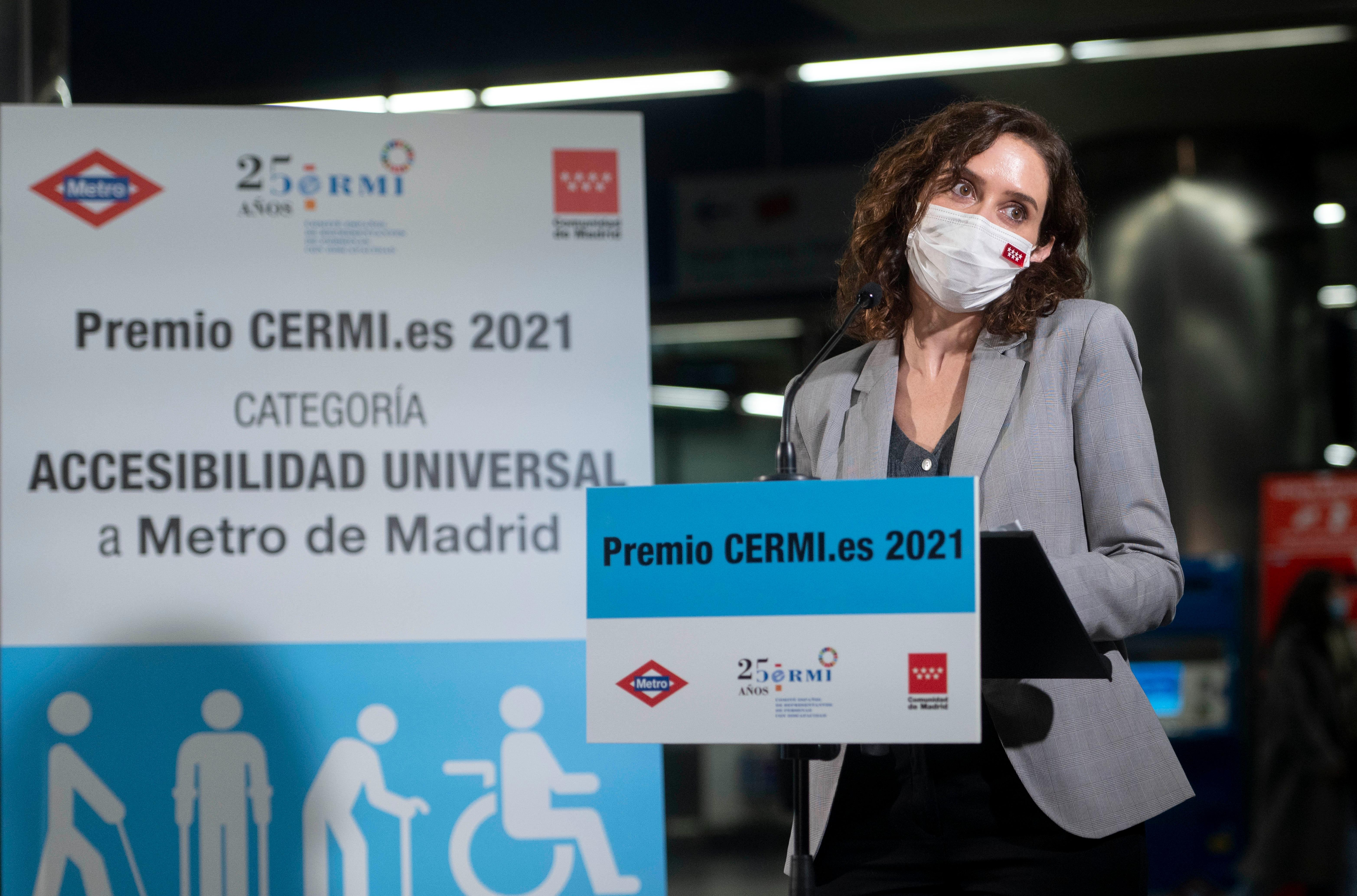 La presidenta de la Comunidad de Madrid, Isabel Díaz Ayuso, interviene en el acto en que ha recibido el Premio CERMI.ES 2021.  Alberto Ortega / Europa Press